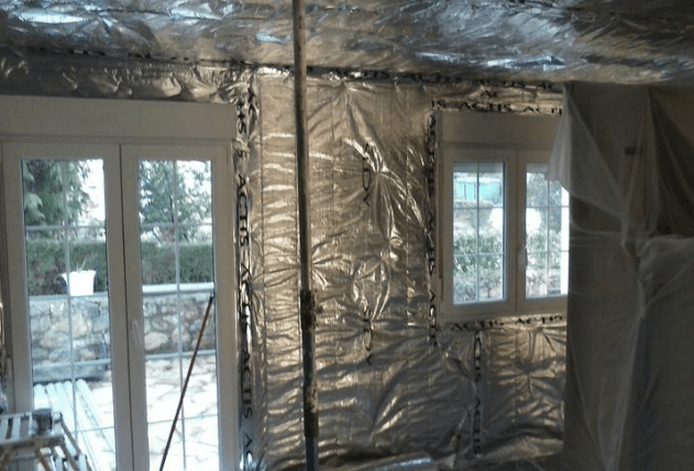 Aislamiento térmico en vivienda mediante aislante multicapas trisodur de actis con trasdosado
